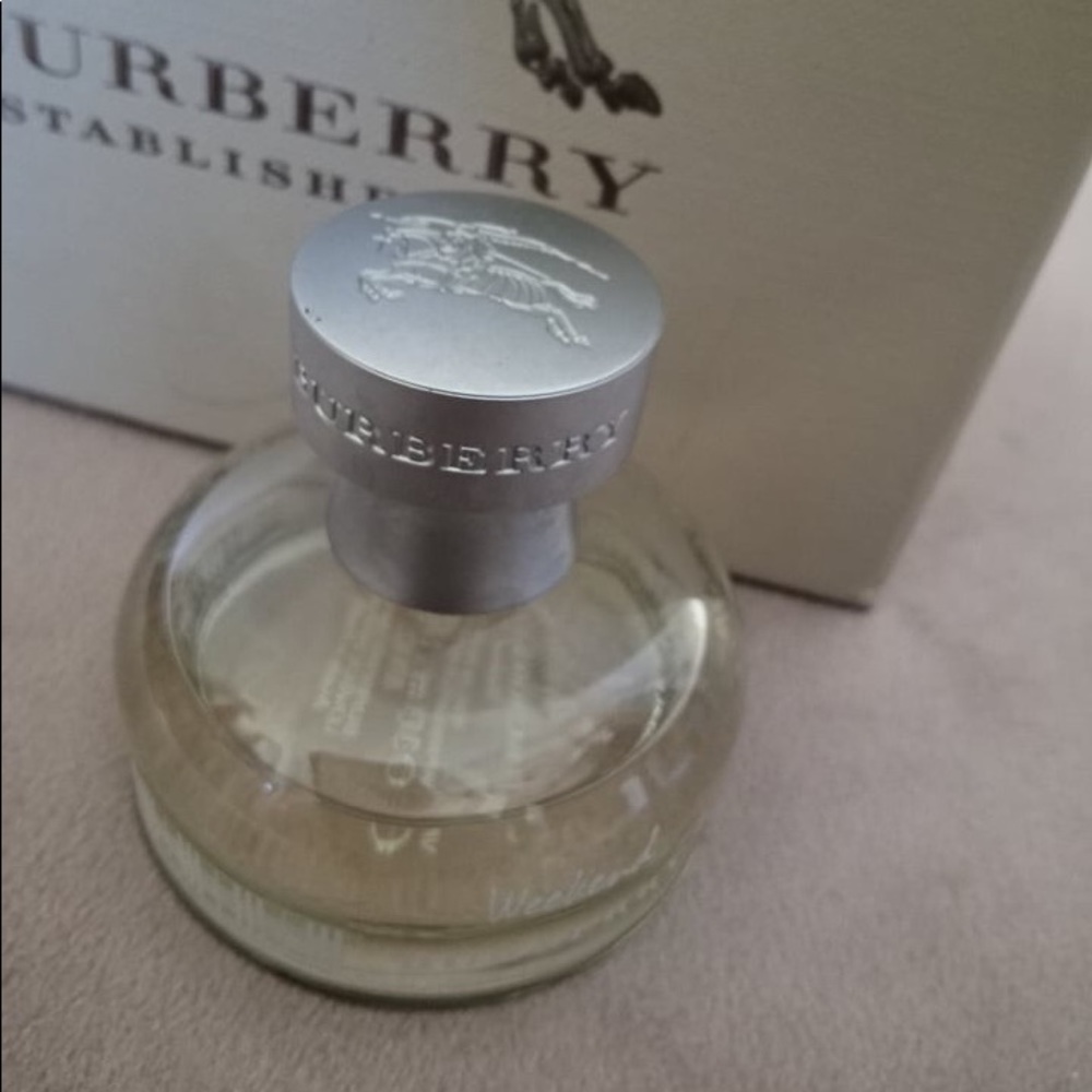 Burberry perfume and watch box